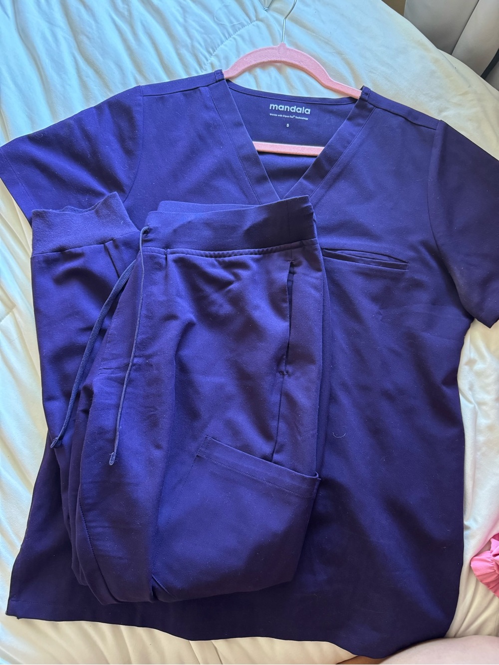 Mandala eggplant scrub set